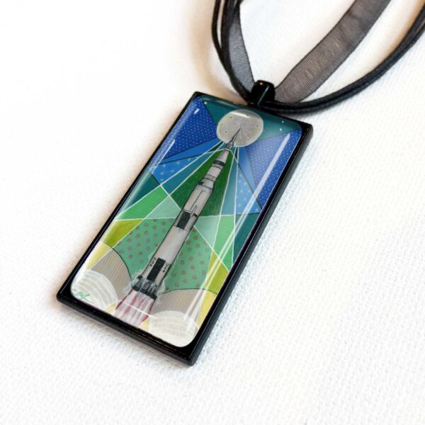 Holiday Saturn V - Pendant